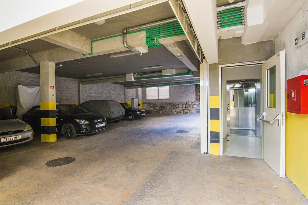 Laura Lux Suites Split Extérieur photo