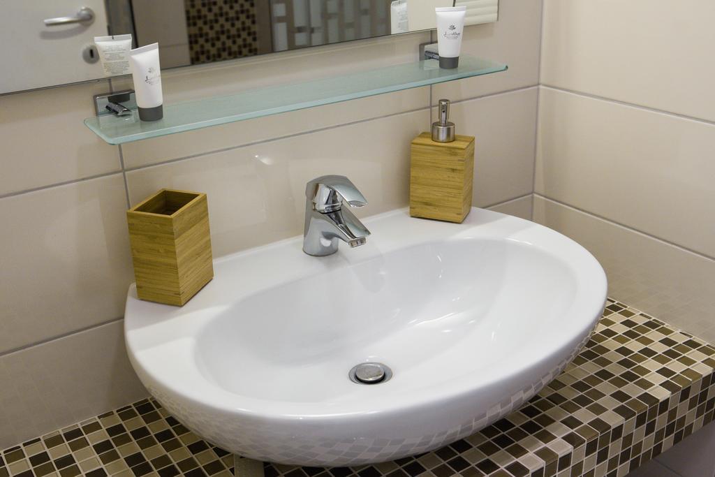 Laura Lux Suites Split Extérieur photo
