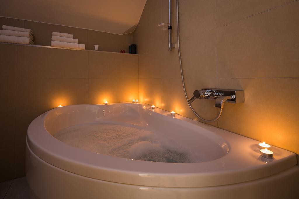 Laura Lux Suites Split Extérieur photo