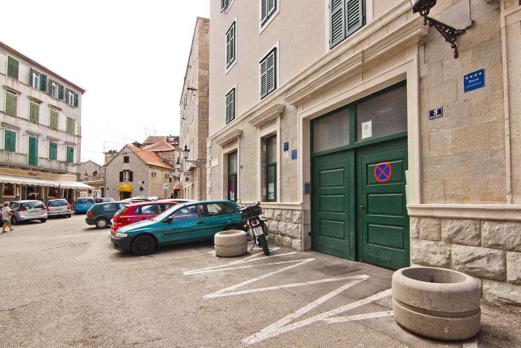 Laura Lux Suites Split Extérieur photo